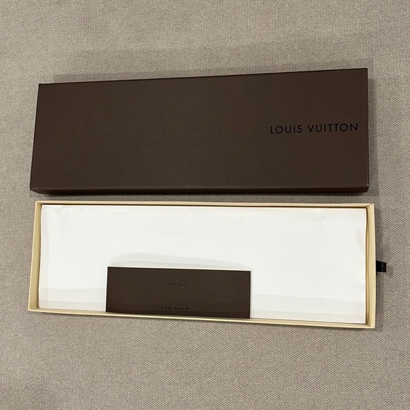 AUTHENTIC LOUIS VUITTON TIE OR SCARF GIFT BOX/ ORIGINAL TISSUE PAPER - Picture 3 of 7